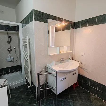 Residenza Silvana B Giardino On The Ground Floor With Parking *