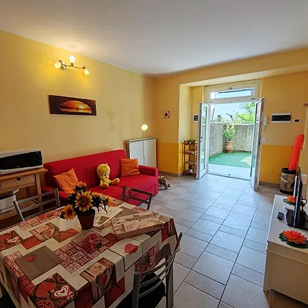 Apartment Residenza Silvana B Giardino On The Ground Floor With Parking
