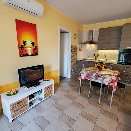 Apartment Residenza Silvana B Giardino On The Ground Floor With Parking *
