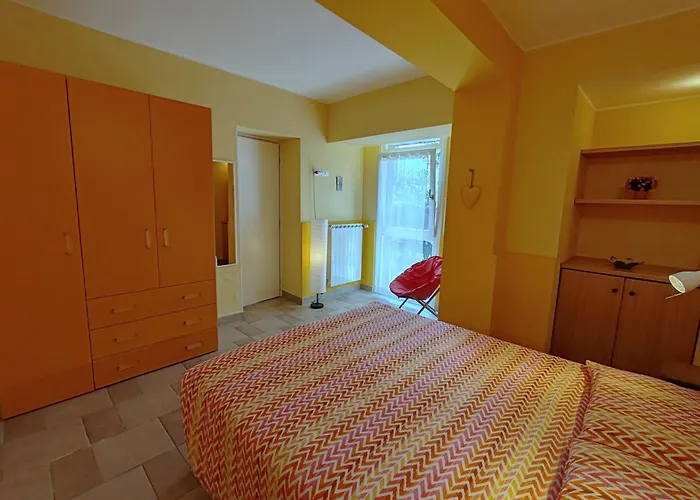 Residenza Silvana B Giardino On The Ground Floor With Parking Lägenhet