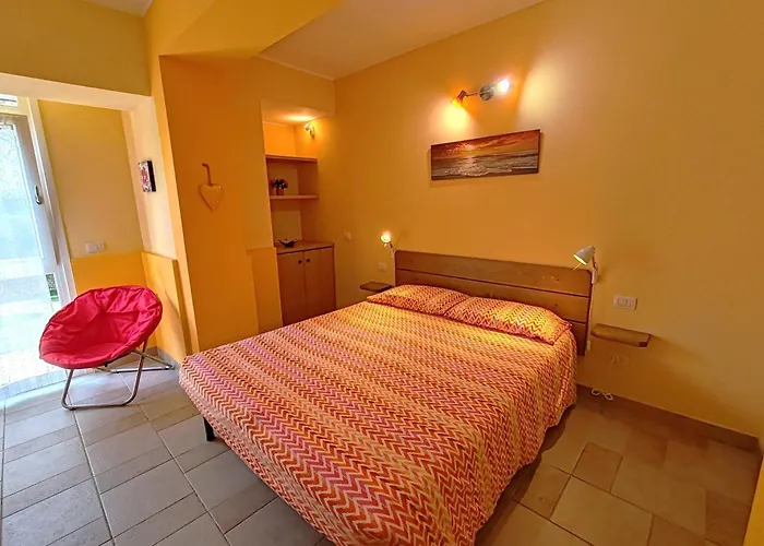 Residenza Silvana B Giardino On The Ground Floor With Parking