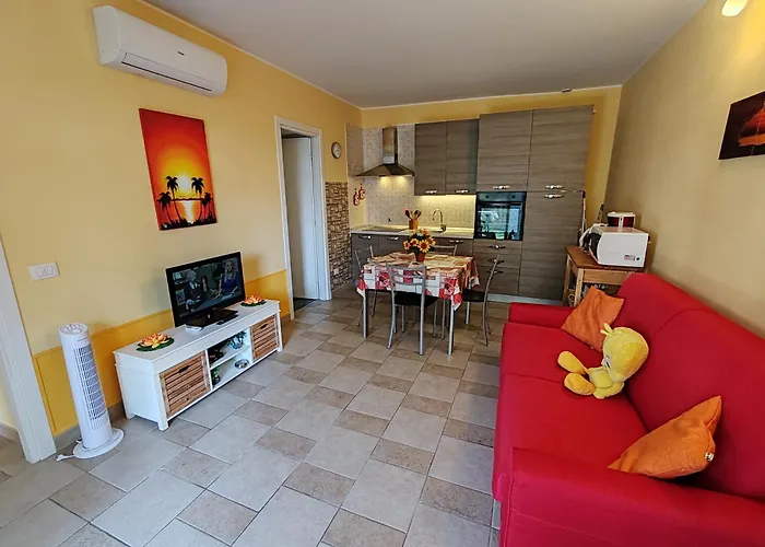 Residenza Silvana B Giardino On The Ground Floor With Parking Appartement