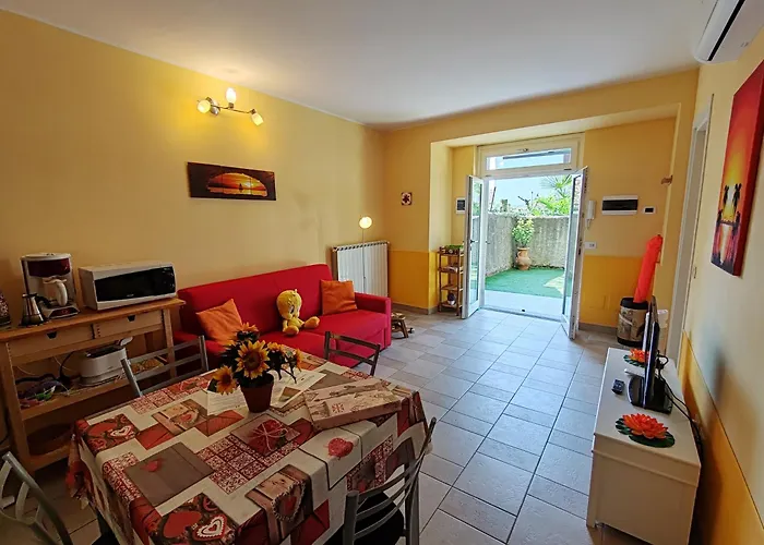 Appartement Residenza Silvana B Giardino On The Ground Floor With Parking
